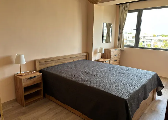 Appartement Cozy 1-bedroom Near Old Town - Purple5